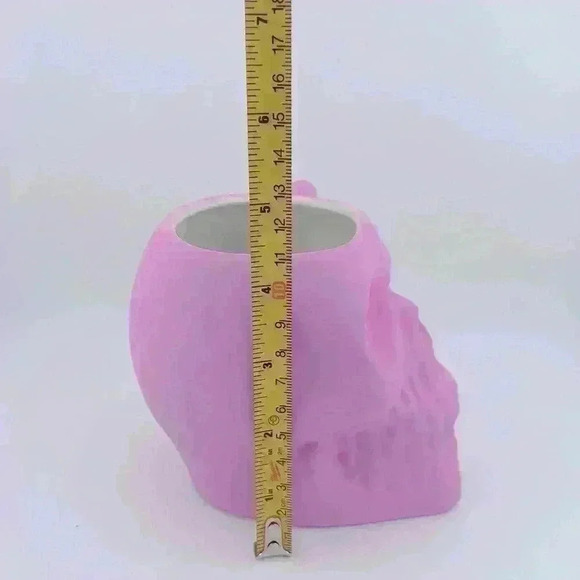 light pink soft touch Halloween skull mug - Picture 4 of 11